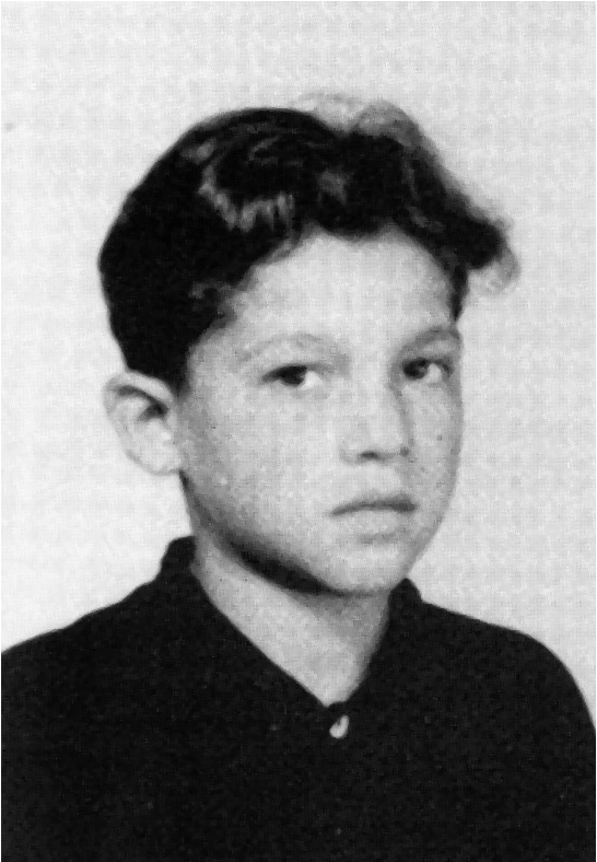 Fotografi av Karl Stojka vid nio års ålder taget Wien år 1940.